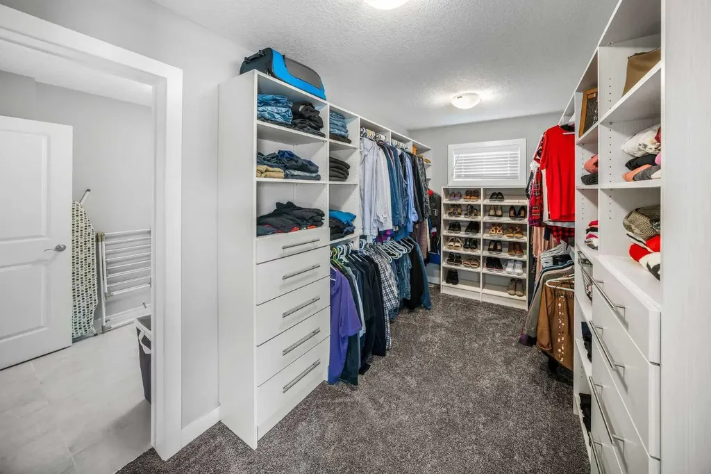 209 Sandpiper Crescent Chestermere AB T1X 0Y4