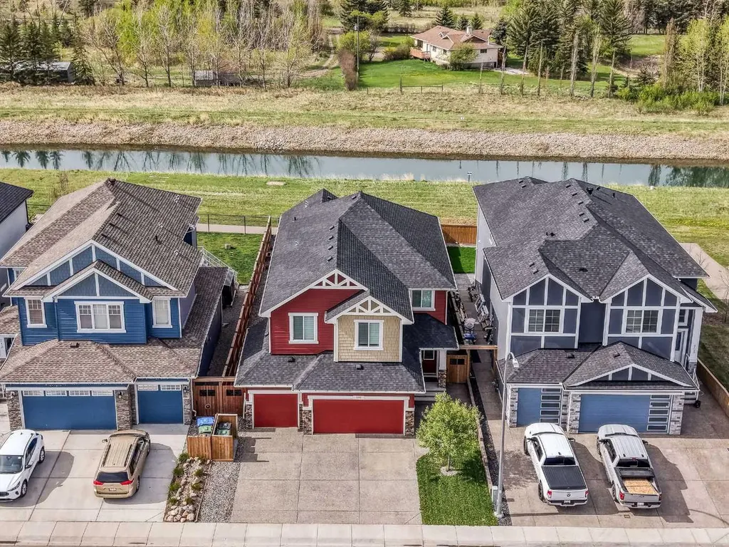 209 Sandpiper Crescent Chestermere AB T1X 0Y4