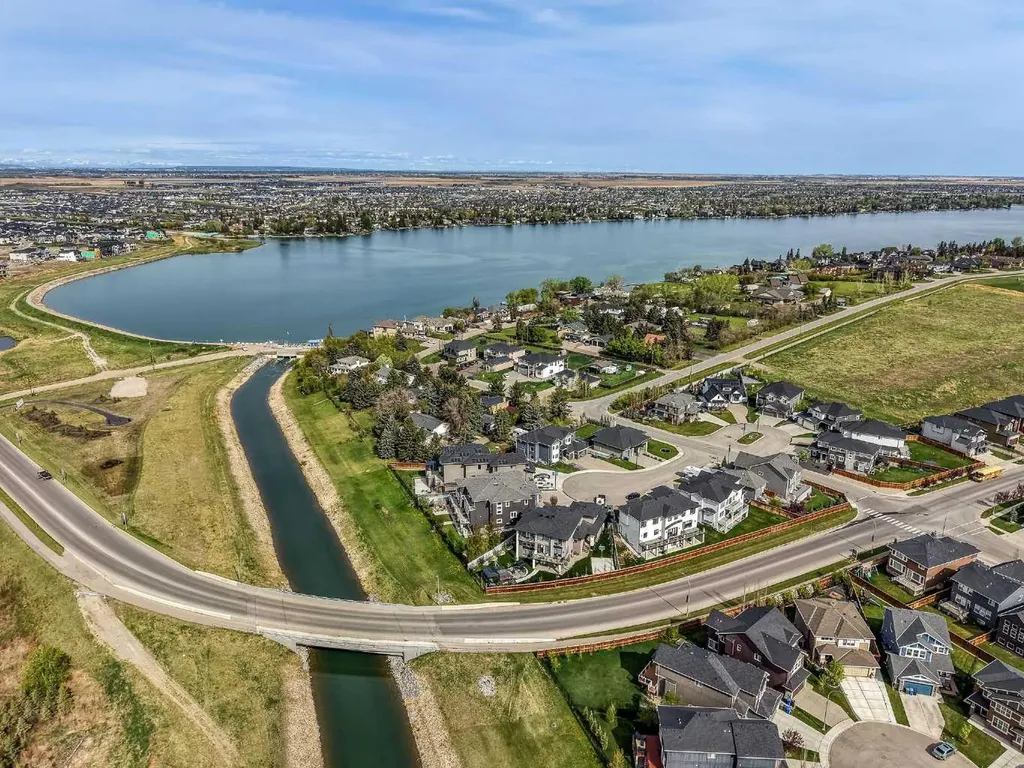 209 Sandpiper Crescent Chestermere AB T1X 0Y4