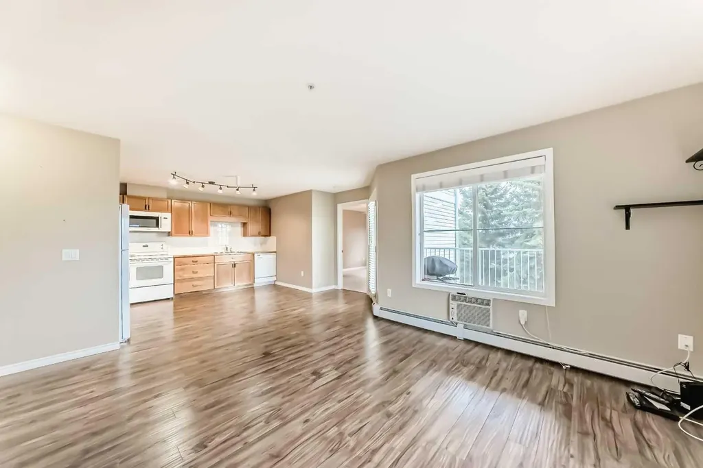 305 1 Avenue NW Airdrie AB T4B 2M5