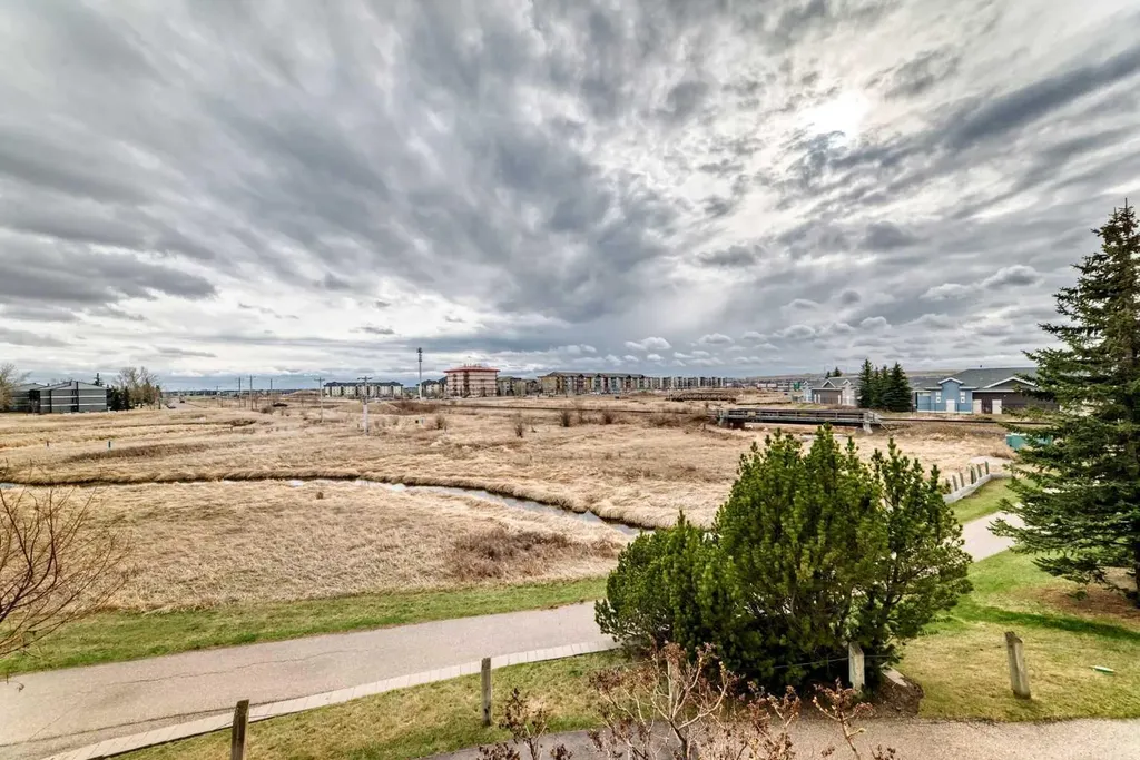 305 1 Avenue NW Airdrie AB T4B 2M5