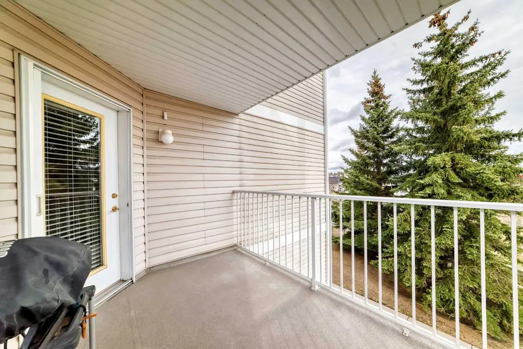 305 1 Avenue NW Airdrie AB T4B 2M5