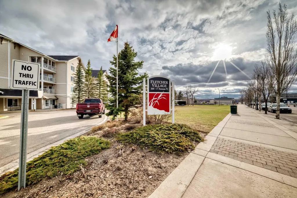 305 1 Avenue NW Airdrie AB T4B 2M5
