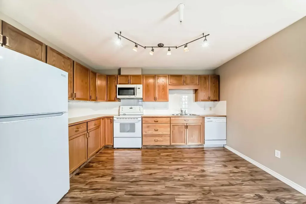305 1 Avenue NW Airdrie AB T4B 2M5