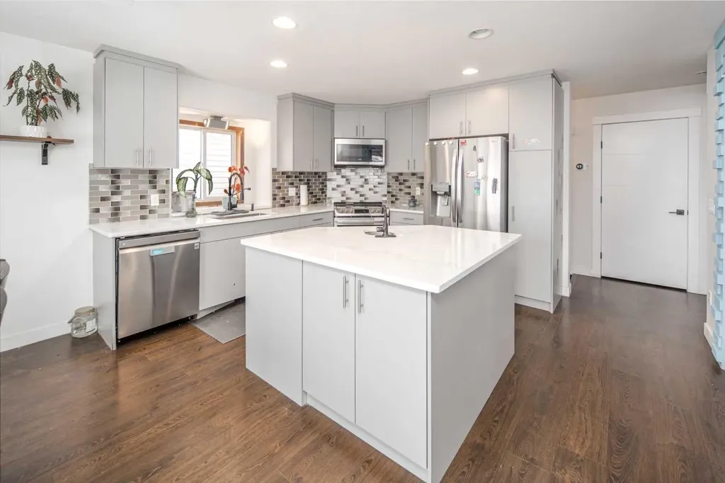 125 Coventry Crescent NE Calgary AB T3K 4Y9