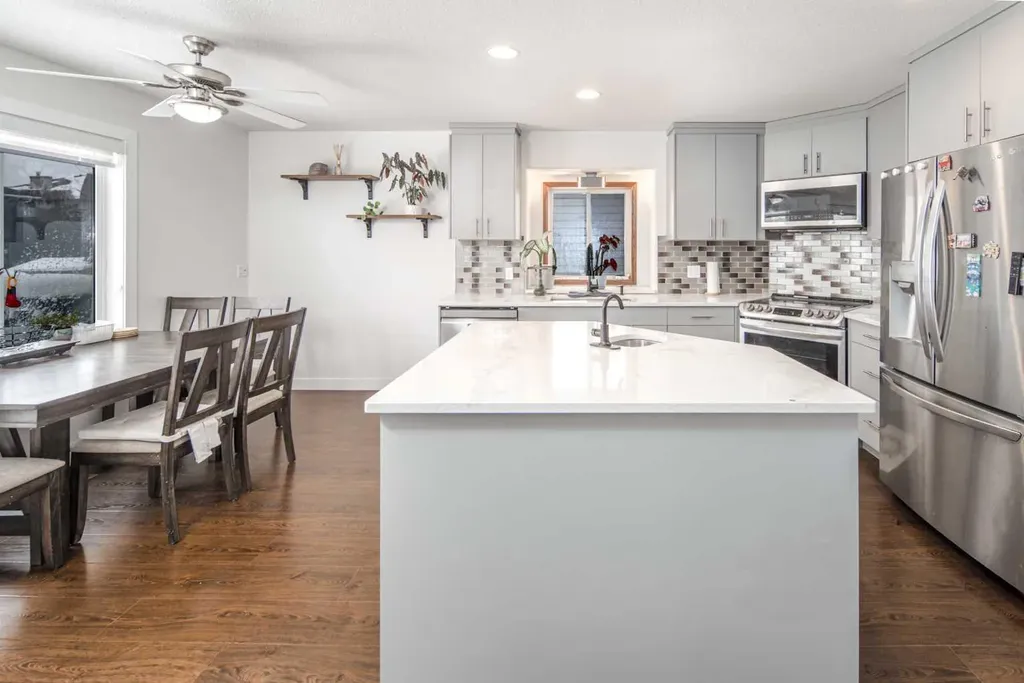 125 Coventry Crescent NE Calgary AB T3K 4Y9