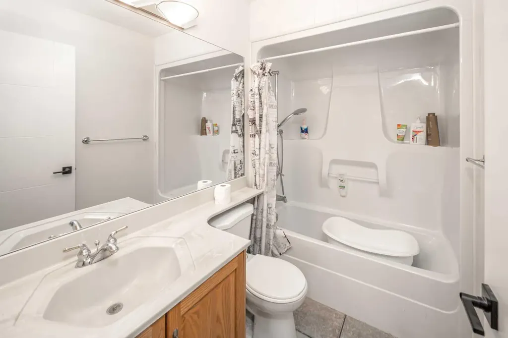 125 Coventry Crescent NE Calgary AB T3K 4Y9