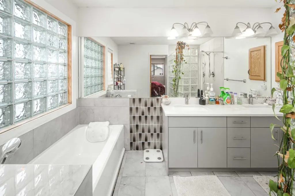 125 Coventry Crescent NE Calgary AB T3K 4Y9