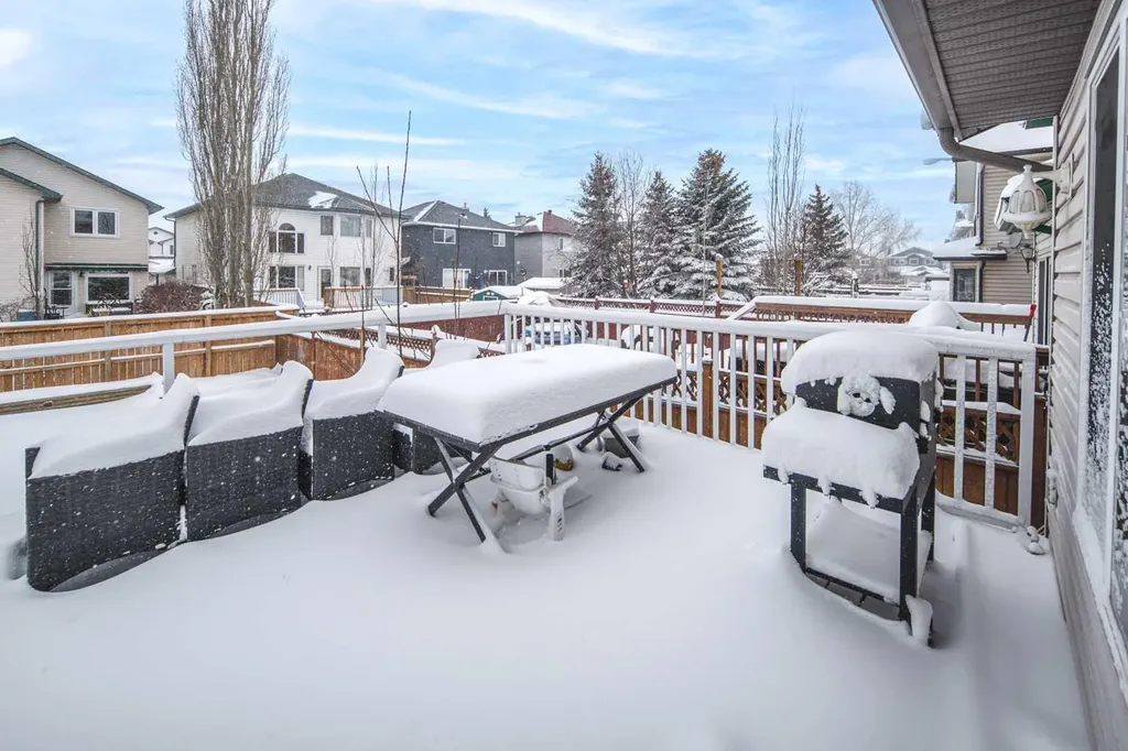 125 Coventry Crescent NE Calgary AB T3K 4Y9