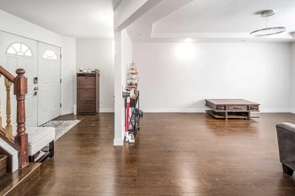 125 Coventry Crescent NE Calgary AB T3K 4Y9
