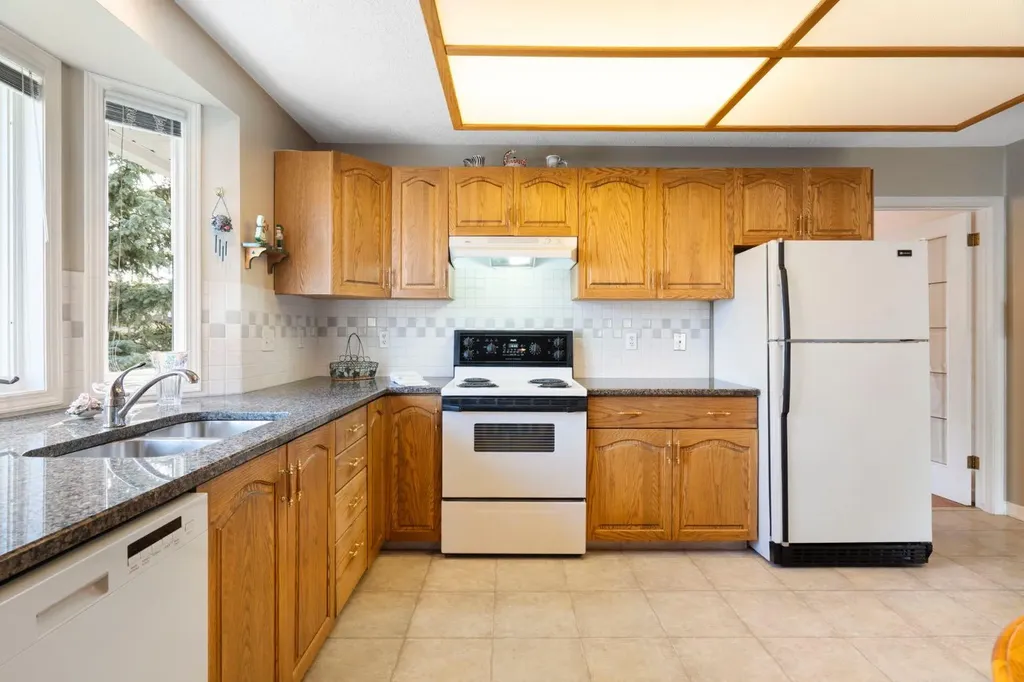 118 Shawnee Place SW Calgary AB T2Y1X1