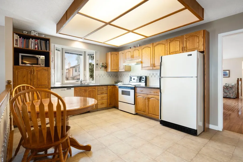 118 Shawnee Place SW Calgary AB T2Y1X1