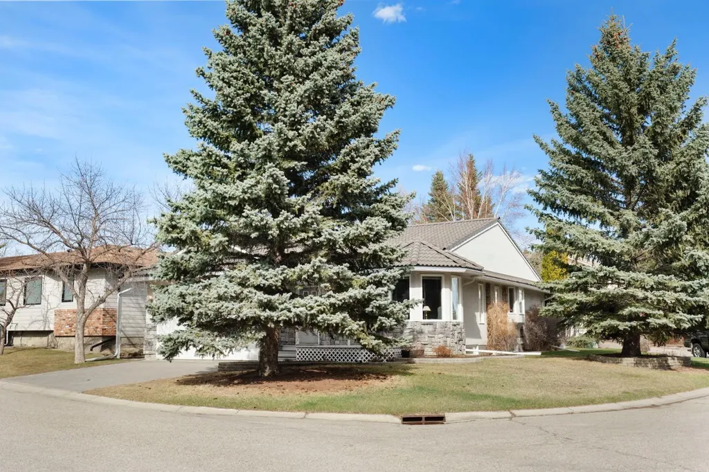 118 Shawnee Place SW Calgary AB T2Y1X1
