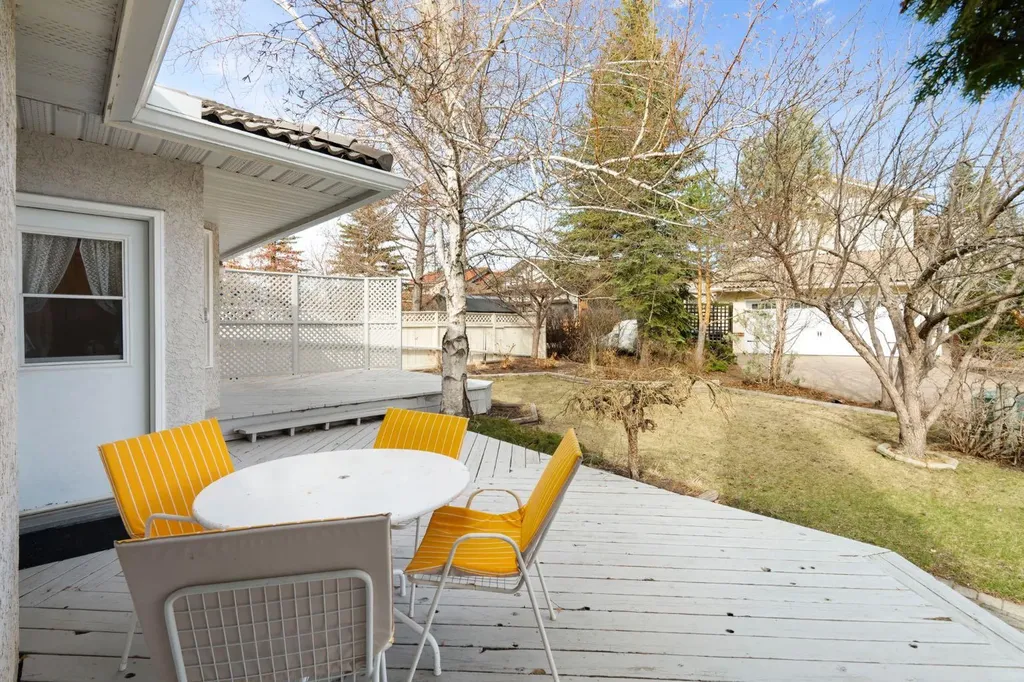 118 Shawnee Place SW Calgary AB T2Y1X1