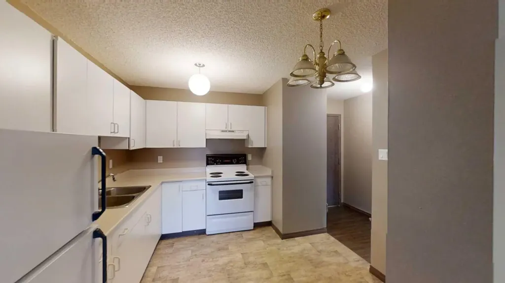 5117 44 Street High Prairie AB T0G1E0