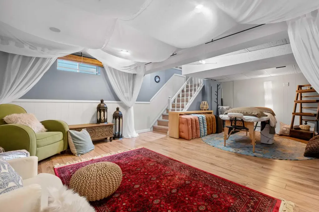 223 45 Street SW Calgary AB T3C 2B4
