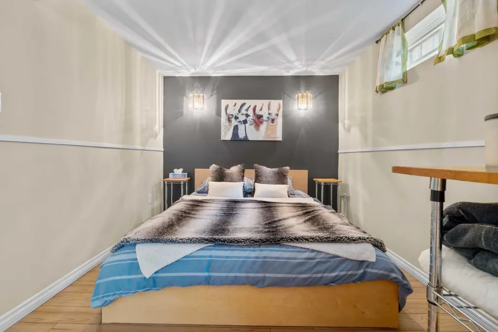 223 45 Street SW Calgary AB T3C 2B4