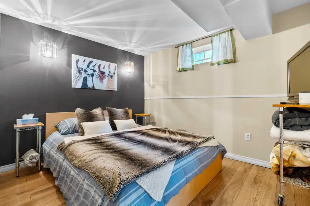 223 45 Street SW Calgary AB T3C 2B4