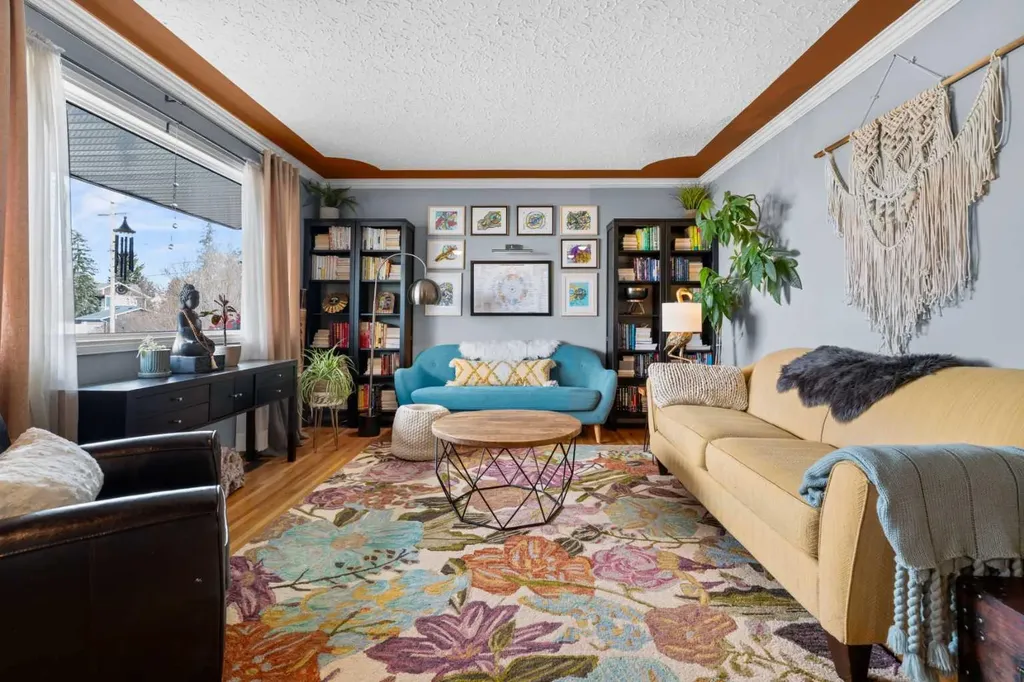 223 45 Street SW Calgary AB T3C 2B4