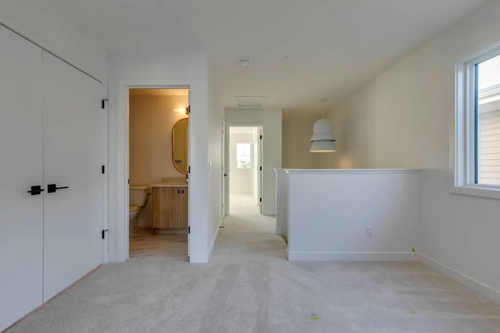 206 Greystone Boulevard Cochrane AB T4C 3K3