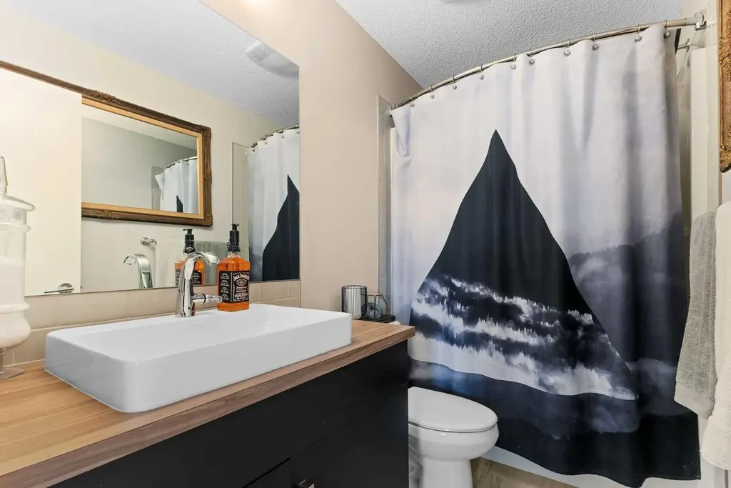 205 Copperpond Parade SE Calgary AB T2Z 5B2