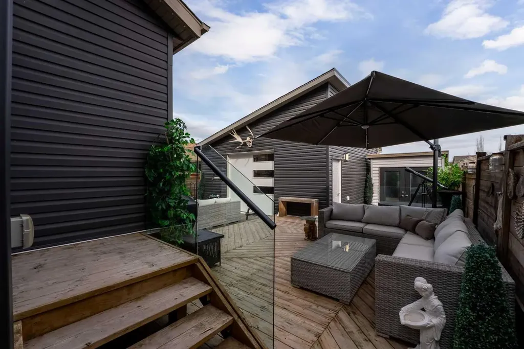 205 Copperpond Parade SE Calgary AB T2Z 5B2