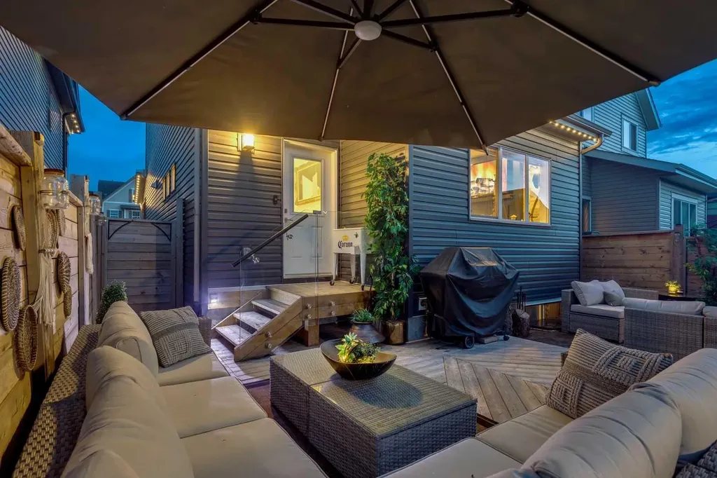 205 Copperpond Parade SE Calgary AB T2Z 5B2
