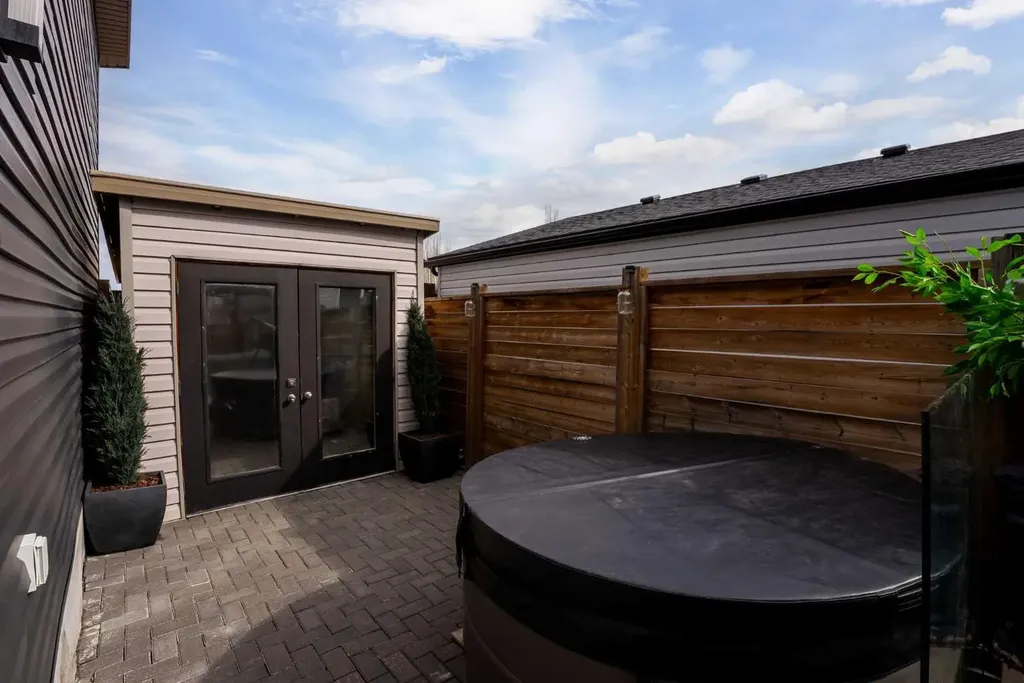 205 Copperpond Parade SE Calgary AB T2Z 5B2