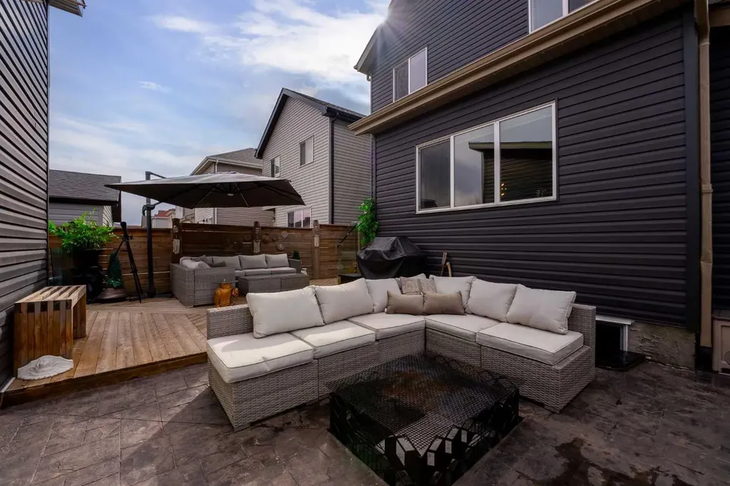 205 Copperpond Parade SE Calgary AB T2Z 5B2