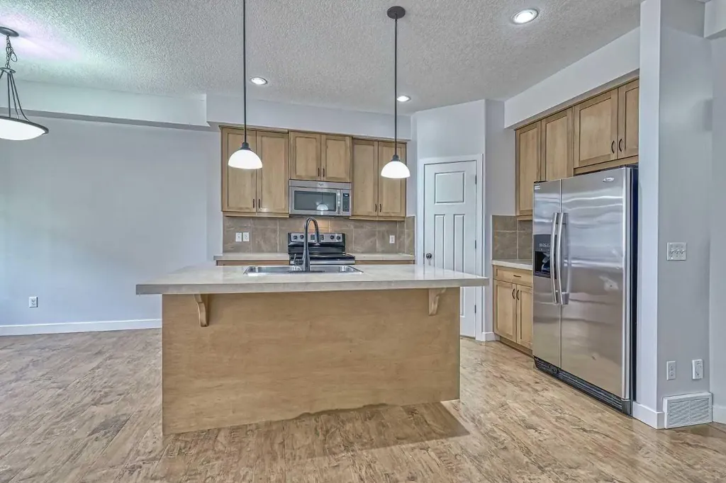413 River Avenue Cochrane AB T4C 0P2