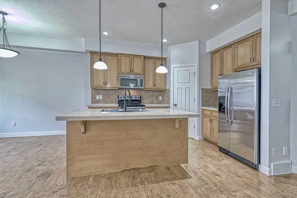 413 River Avenue Cochrane AB T4C 0P2