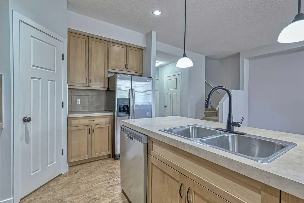 413 River Avenue Cochrane AB T4C 0P2
