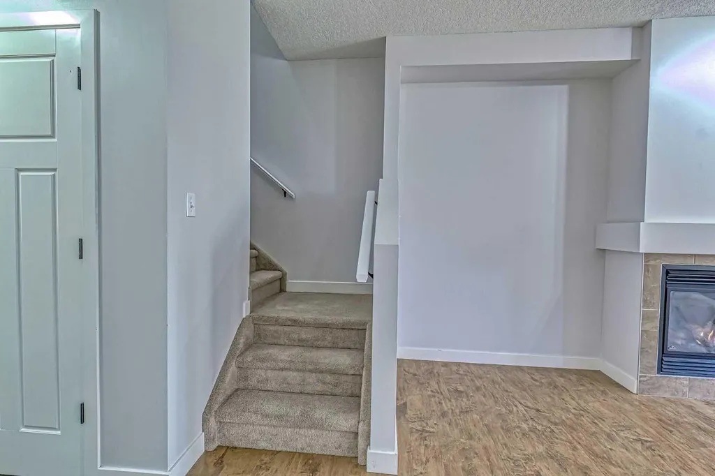 413 River Avenue Cochrane AB T4C 0P2
