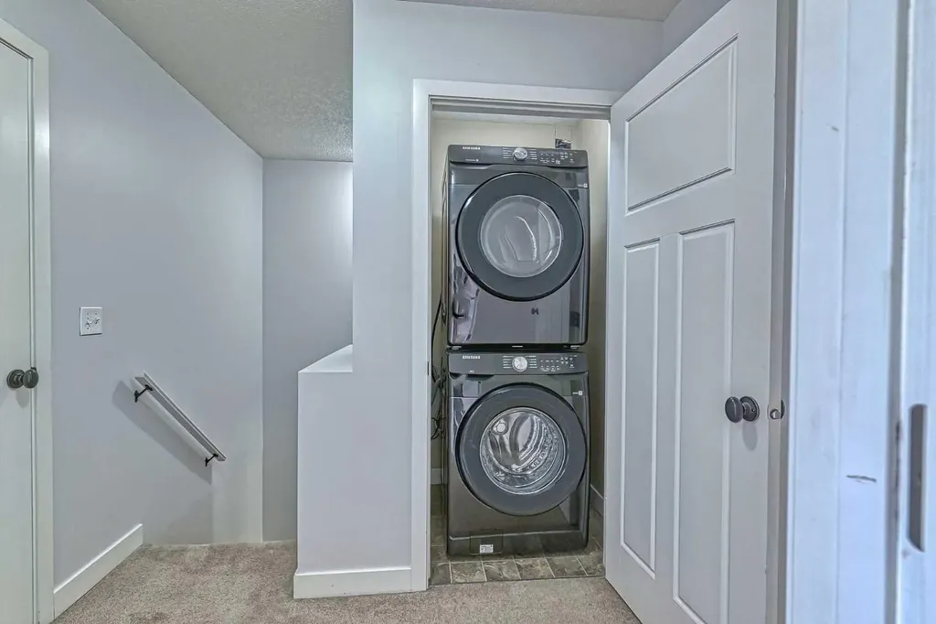 413 River Avenue Cochrane AB T4C 0P2