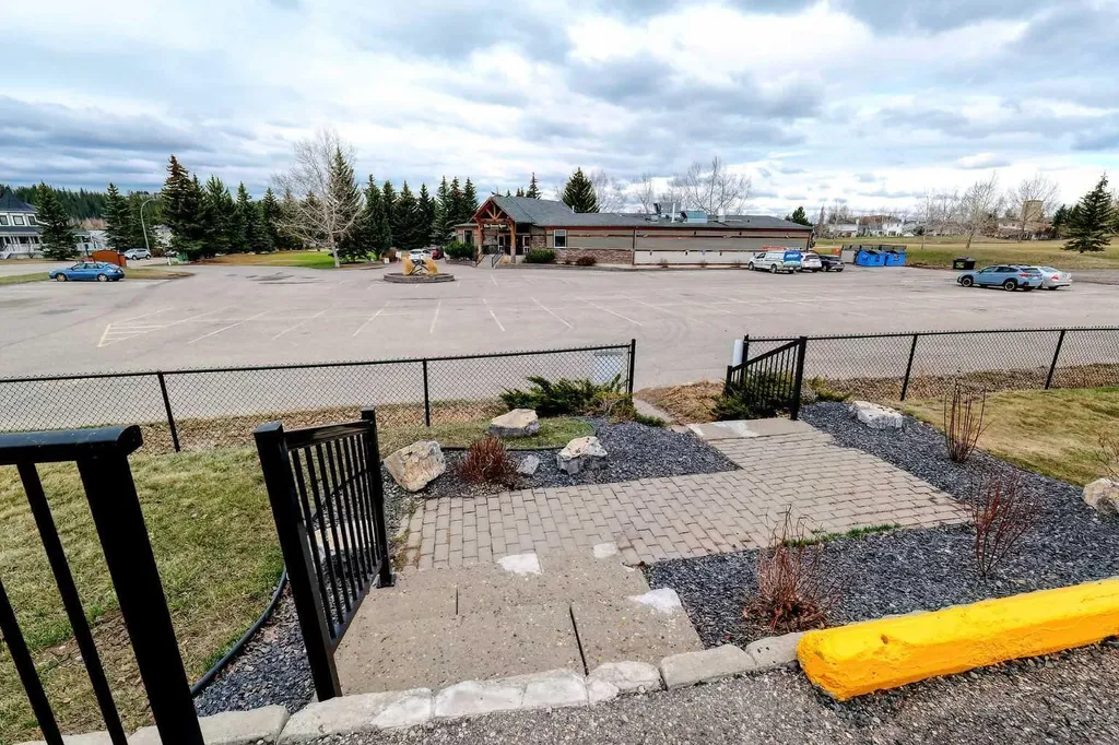 413 River Avenue Cochrane AB T4C 0P2