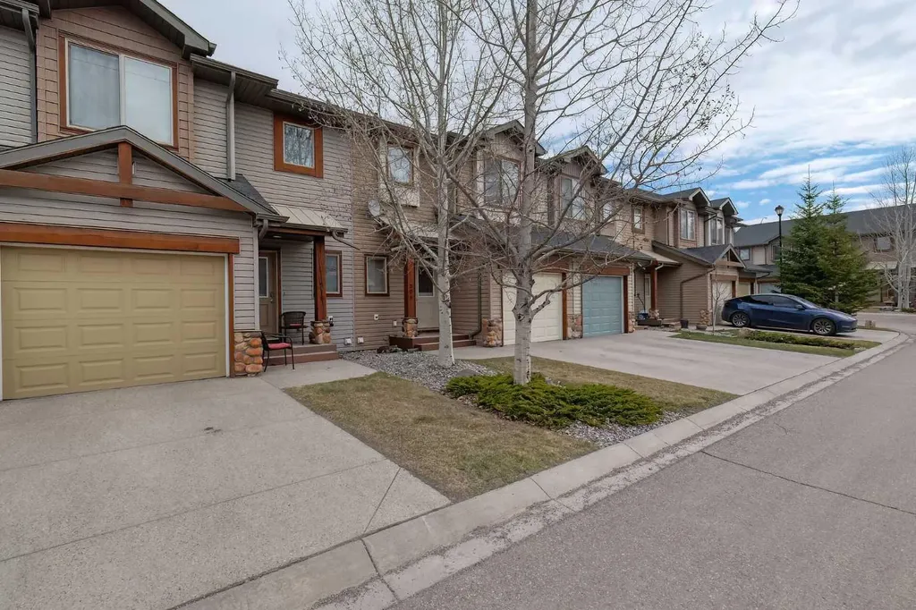 413 River Avenue Cochrane AB T4C 0P2