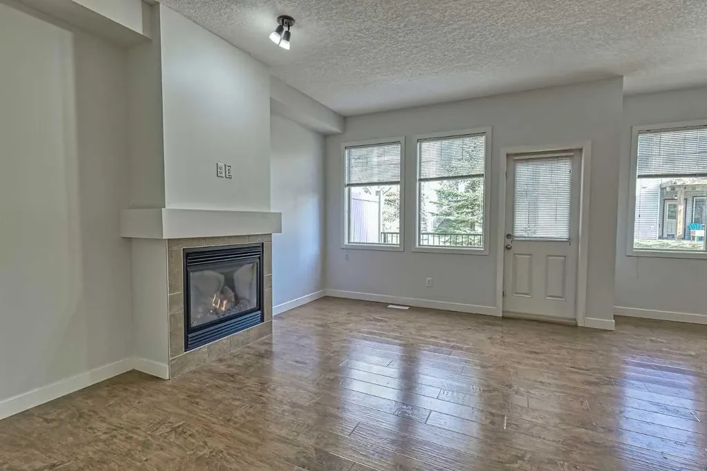 413 River Avenue Cochrane AB T4C 0P2