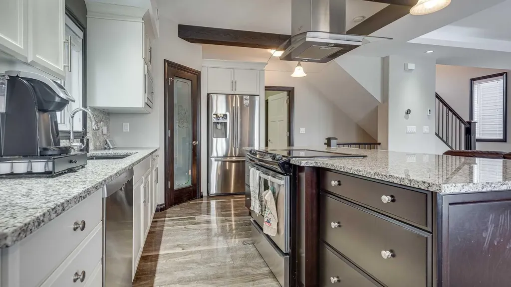240 Van Slyke Way Red Deer AB T4R 0N9