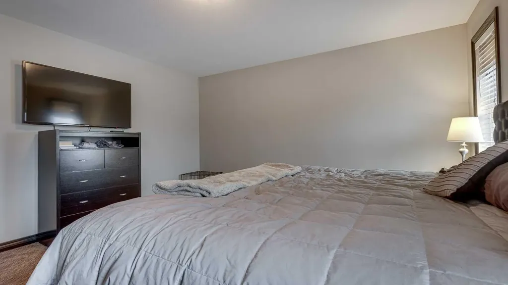 240 Van Slyke Way Red Deer AB T4R 0N9