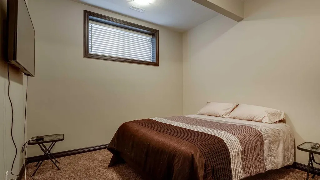240 Van Slyke Way Red Deer AB T4R 0N9