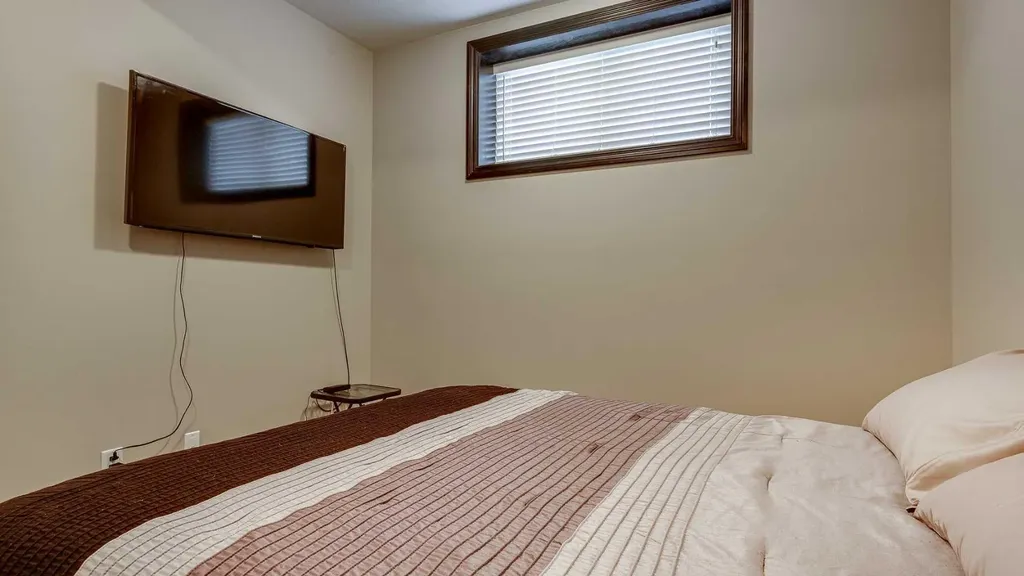 240 Van Slyke Way Red Deer AB T4R 0N9