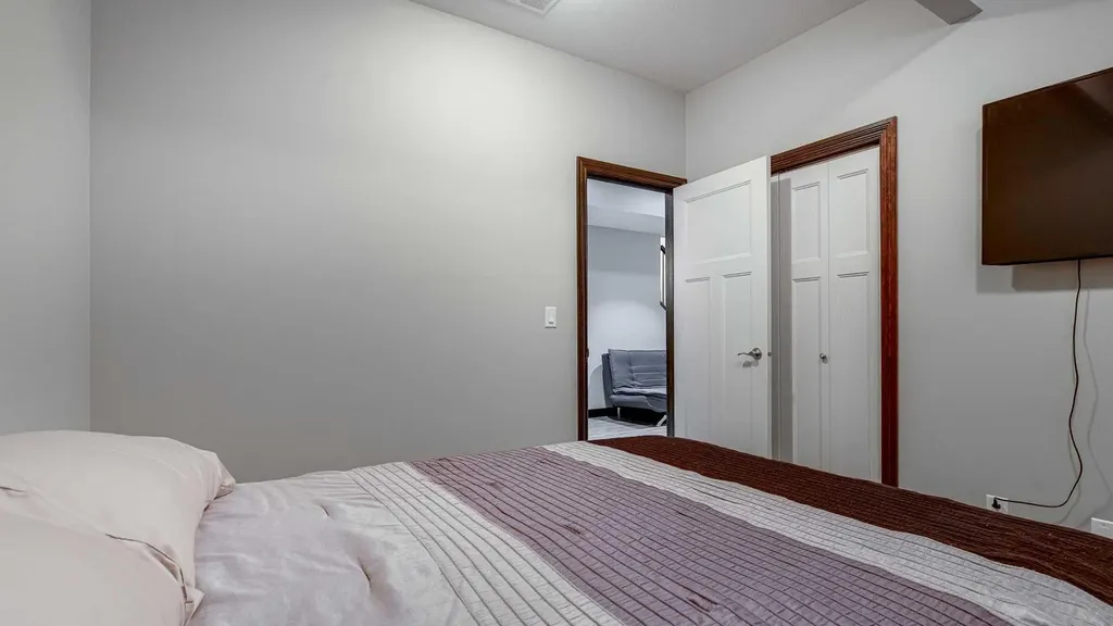 240 Van Slyke Way Red Deer AB T4R 0N9