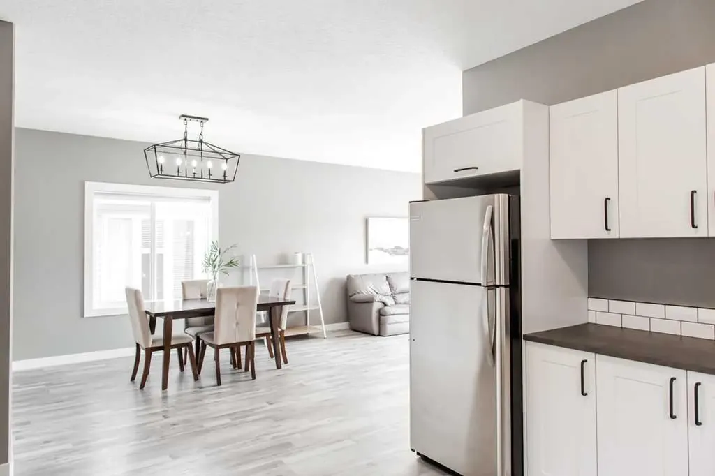 11530 73 Avenue Grande Prairie AB T8W 0J5