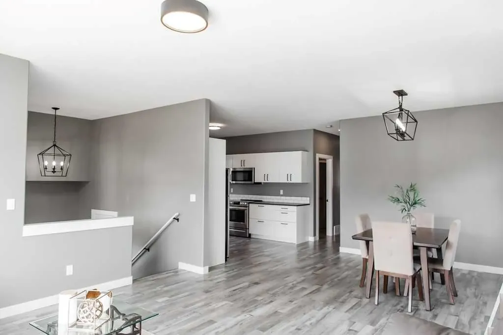 11530 73 Avenue Grande Prairie AB T8W 0J5