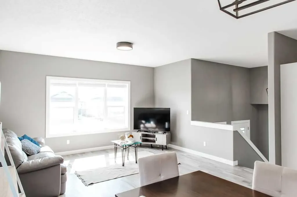 11530 73 Avenue Grande Prairie AB T8W 0J5