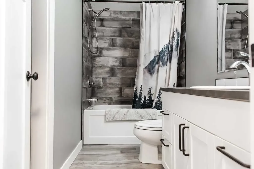 11530 73 Avenue Grande Prairie AB T8W 0J5