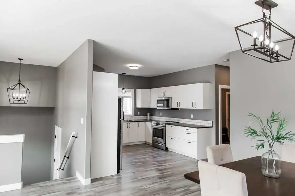 11530 73 Avenue Grande Prairie AB T8W 0J5