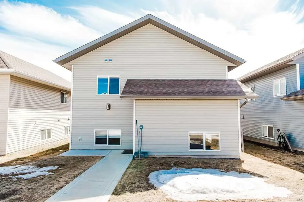 11530 73 Avenue Grande Prairie AB T8W 0J5
