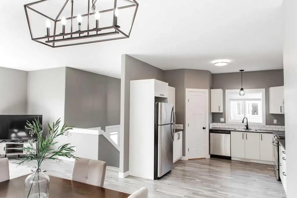 11530 73 Avenue Grande Prairie AB T8W 0J5