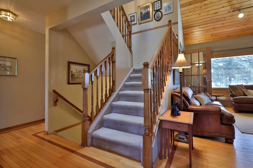 5215 67 Street Ponoka AB T4J 1K3